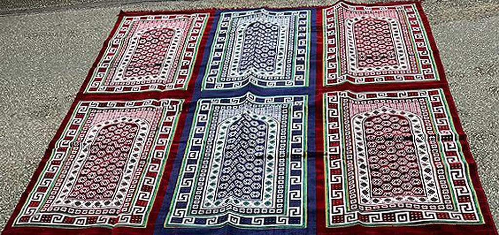 6 Person Prayer Rug