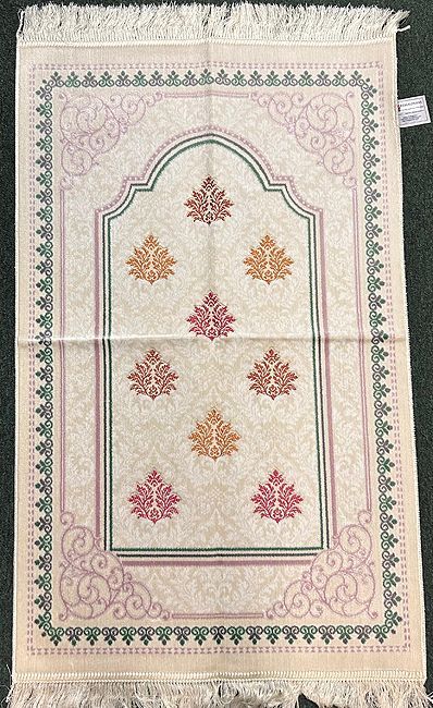 Premium Fancy Prayer Rug (Thick) (image 5)