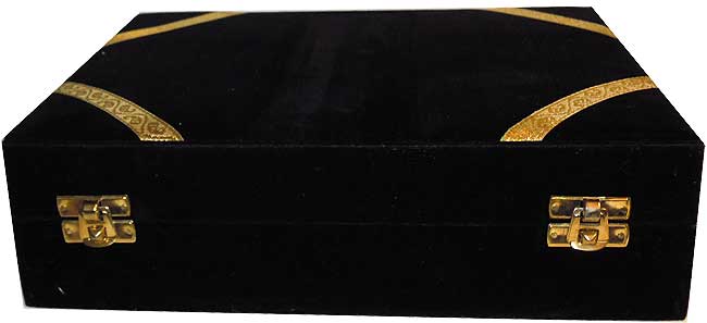 Qur'an Majeed No. 3-A Hafizi- Velvet Box - Black OR Red (image 2)